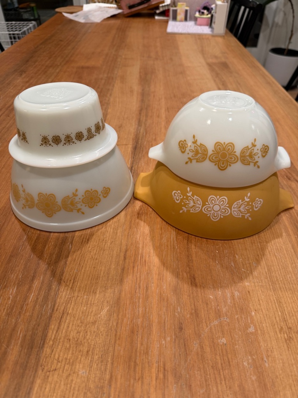 Vintage Pyrex Butterfly Gold Set of 4 Yellow and White Bowls